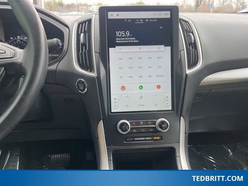 Certified 2024 Ford Edge SE image 31