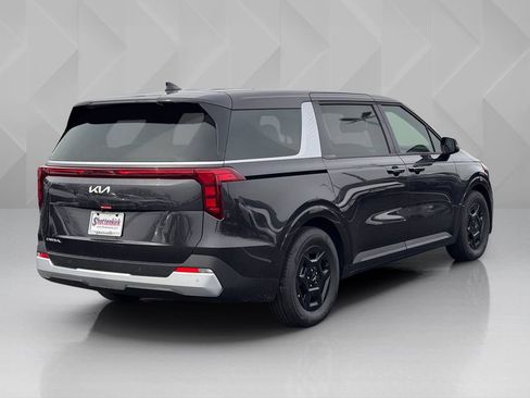 New 2026 Kia Carnival FWD image 5