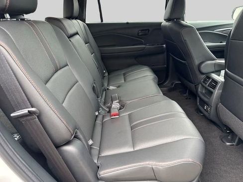 Certified 2023 Honda Passport TrailSport image 17