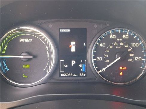 Used 2019 Mitsubishi Outlander SEL AWD/4WD image 10
