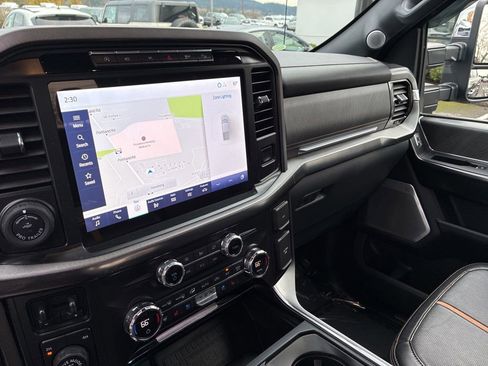 Used 2021 Ford F150 Platinum w/ FX4 Off-Road Package image 30