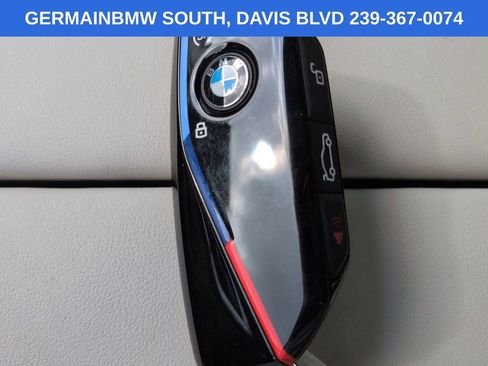 Used 2025 BMW X7 M60i AWD/4WD image 33