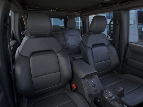 New 2025 Ford Bronco Badlands image 10
