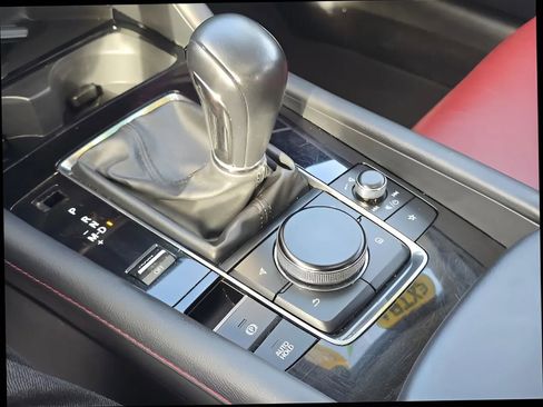 Used 2024 MAZDA MAZDA3 s image 28