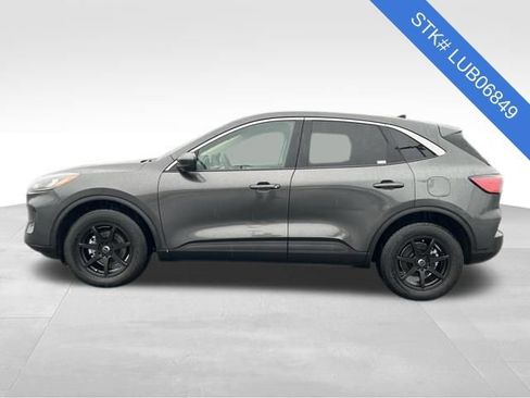 Used 2020 Ford Escape SE image 4