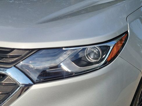 Used 2021 Chevrolet Equinox LT FWD image 10