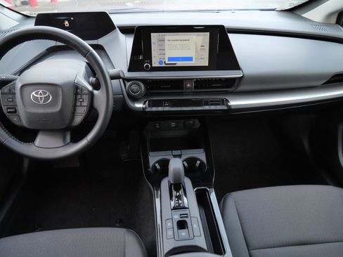 Certified 2025 Toyota Prius LE image 11