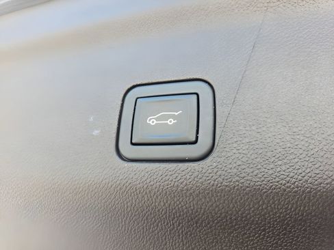 Used 2024 Chevrolet Tahoe LT AWD/4WD image 7