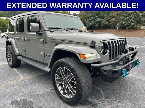 Used 2023 Jeep Wrangler Unlimited Sahara AWD/4WD image 14