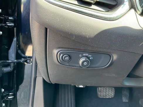 Used 2024 Chevrolet Equinox LS w/ LS Convenience Package FWD image 9