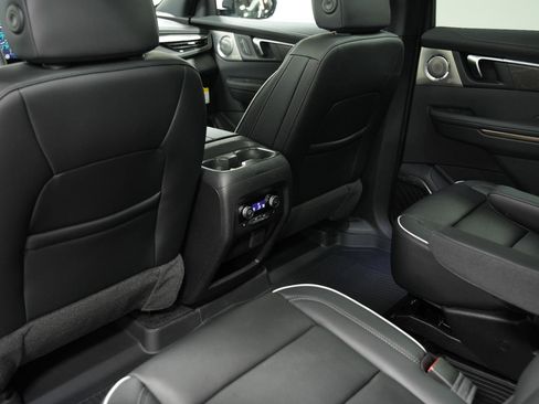 New 2026 Buick Enclave Avenir w/ Super Cruise Package image 23