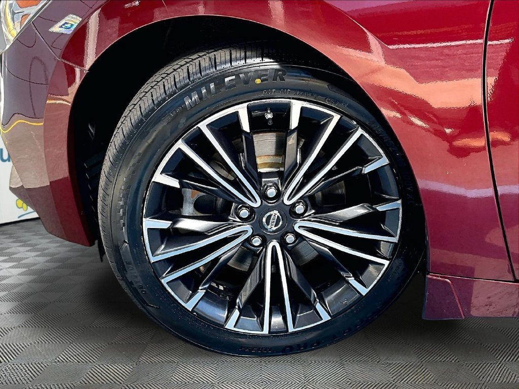 Used 2016 Nissan Maxima Platinum FWD image 28
