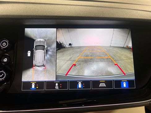 Used 2023 Buick Envision Avenir AWD/4WD image 25