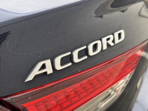 Used 2018 Honda Accord LX image 3