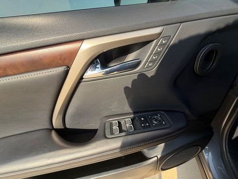 Used 2020 Lexus RX 350L FWD w/ Premium Package image 11