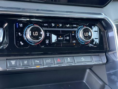 New 2026 GMC Sierra 2500 Denali Ultimate AWD/4WD image 15