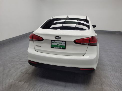 Used 2018 Kia Forte LX image 7