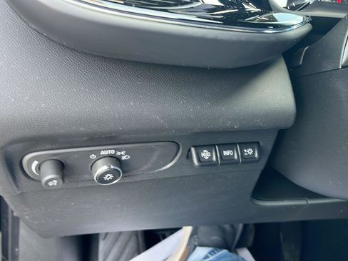 Used 2023 Buick Envision Avenir AWD/4WD image 13