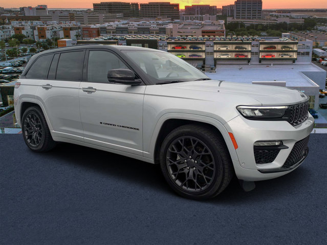 Certified 2025 Jeep Grand Cherokee Summit w/ Obsidian Package AWD/4WD image 1
