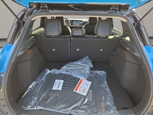 New 2026 Nissan Kicks SR w/ Cold Weather Package image 31