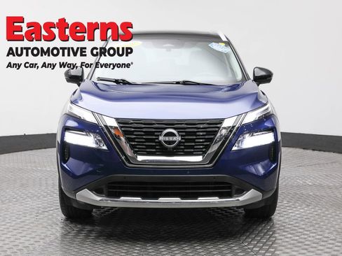 Used 2023 Nissan Rogue Platinum image 2