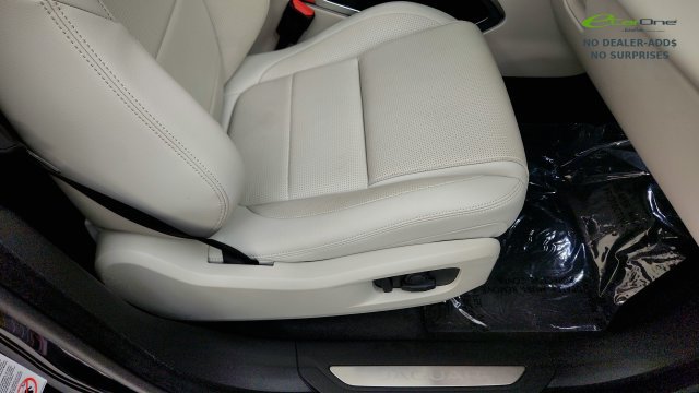 Used 2025 Jaguar F-PACE R-Dynamic S AWD/4WD image 37