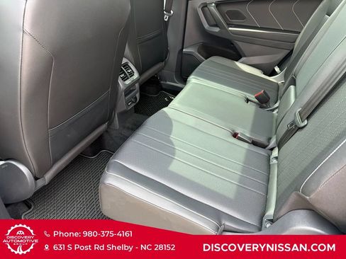 Used 2023 Volkswagen Tiguan SE FWD image 31