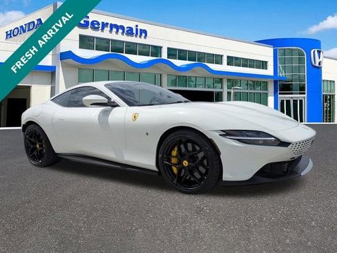 Used 2022 Ferrari Roma image 3