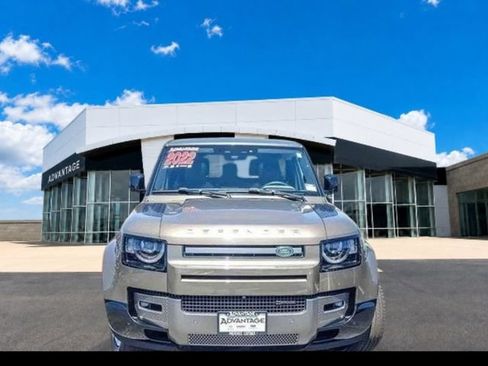 Used 2022 Land Rover Defender 90 X-Dynamic HSE AWD/4WD image 3