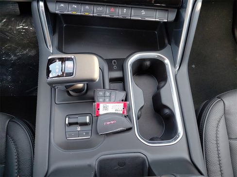 New 2026 GMC Sierra 1500 Denali w/ Denali Reserve Package image 33