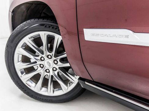 Used 2020 Cadillac Escalade Premium Luxury RWD image 11