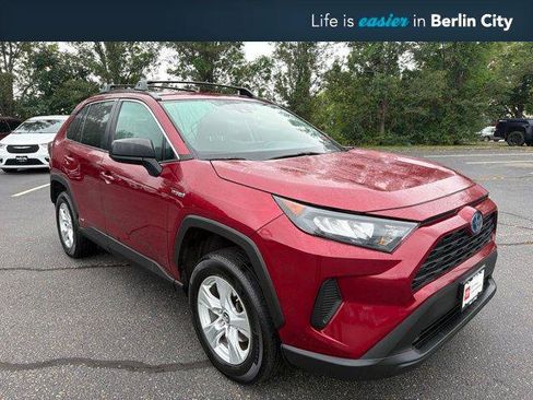 Certified 2021 Toyota RAV4 LE AWD/4WD image 1
