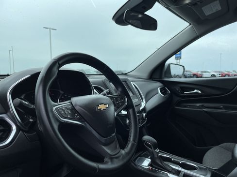Used 2024 Chevrolet Equinox LT FWD image 9