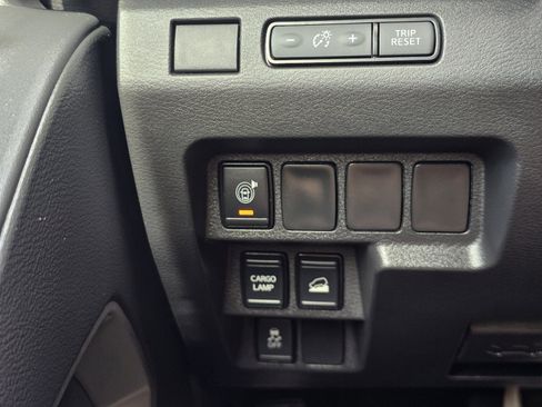 Certified 2025 Nissan Frontier SV AWD/4WD image 23