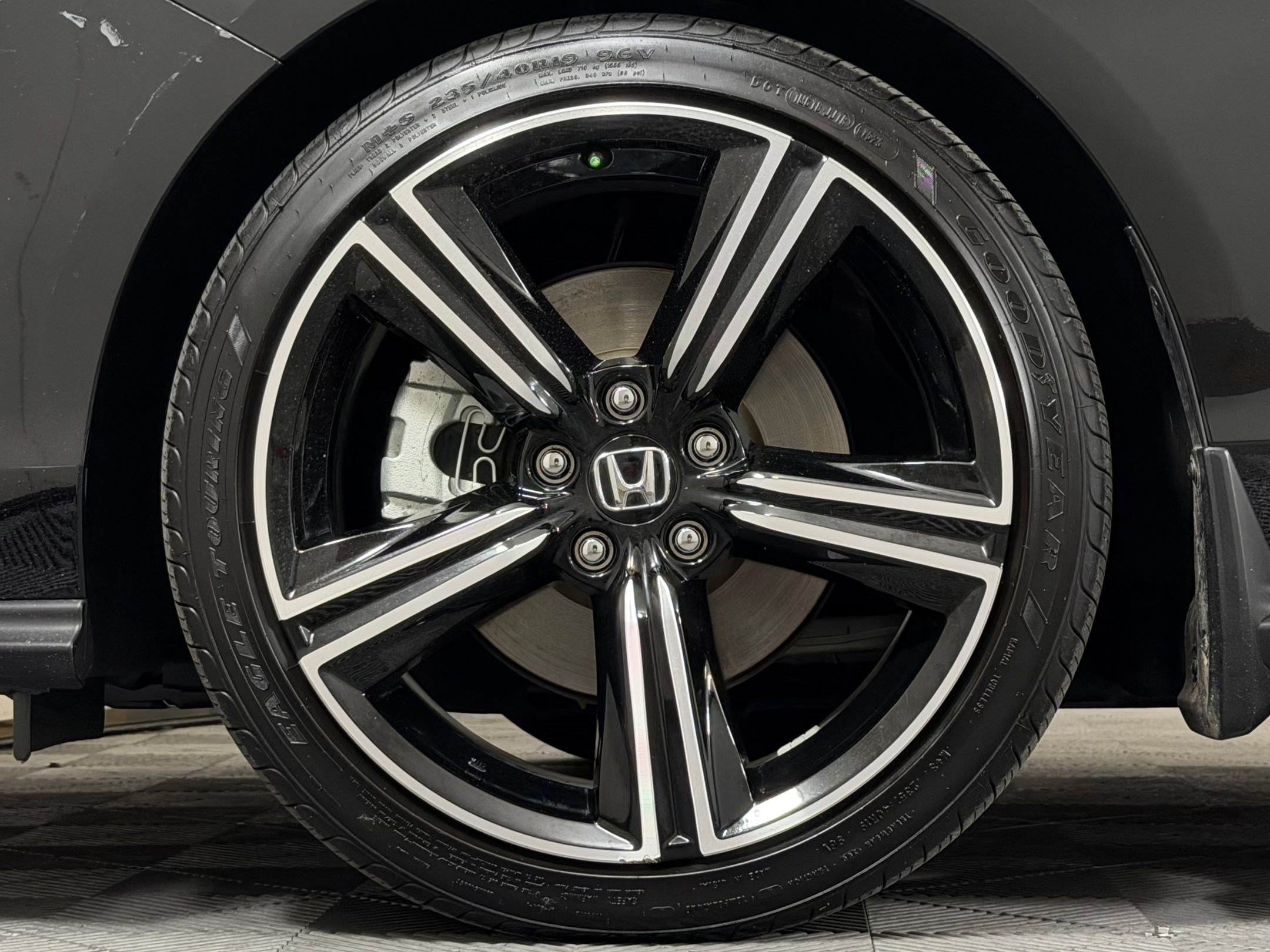 Used 2025 Honda Accord Sport image 12