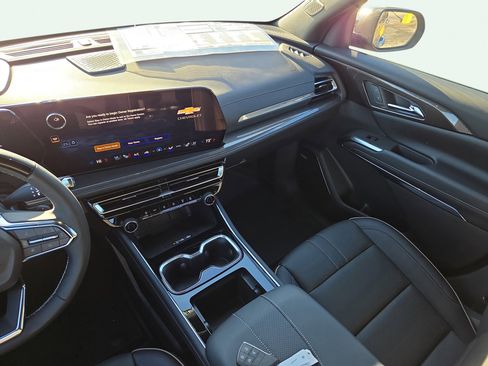 New 2026 Chevrolet Traverse High Country image 17