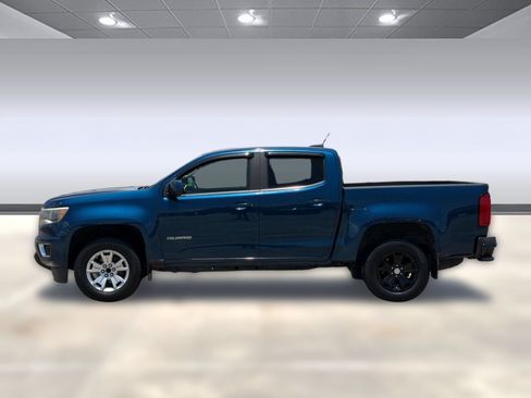 Used 2019 Chevrolet Colorado LT w/ LT Convenience Package RWD image 2