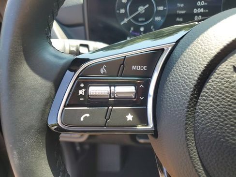 Used 2024 Kia Seltos EX FWD image 11