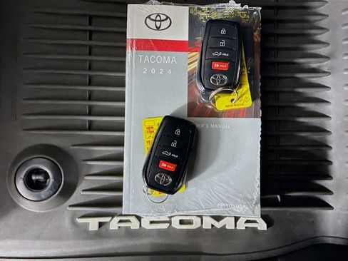 Certified 2025 Toyota Tacoma TRD Sport w/ TRD Sport Premium Package image 37