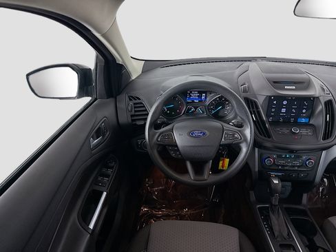 Used 2017 Ford Escape SE w/ Equipment Group 201A FWD image 17