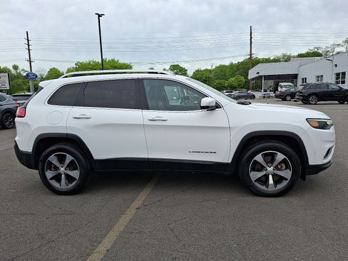 Certified 2019 Jeep Cherokee Limited w/ Technology Group AWD/4WD image 7