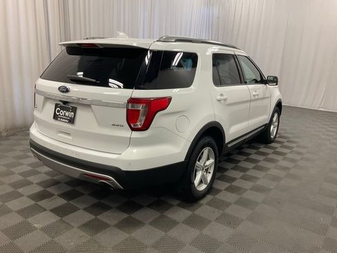 Used 2017 Ford Explorer XLT AWD/4WD image 7