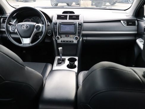 Used 2013 Toyota Camry SE w/ Convenience Pkg FWD image 13