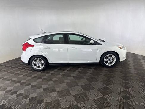 Used 2014 Ford Focus SE FWD image 4