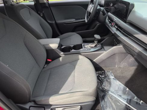 Used 2025 Kia K4 FWD image 30