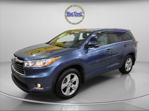 Used 2015 Toyota Highlander Limited w/ Driver Technology Package image 1