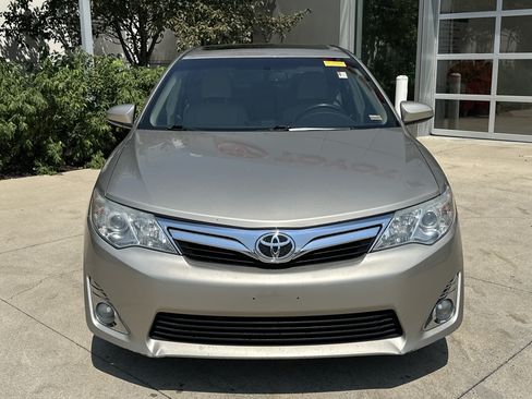 Used 2013 Toyota Camry XLE FWD image 5