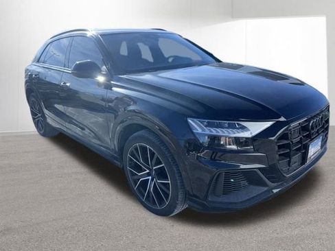 Used 2019 Audi Q8 Prestige w/ Luxury Package image 12