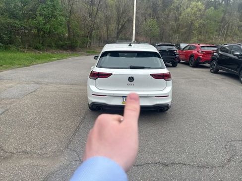 Used 2022 Volkswagen GTI SE image 6