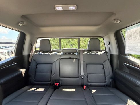 Used 2024 GMC Sierra 1500 Elevation w/ Elevation Premium Package AWD/4WD image 32